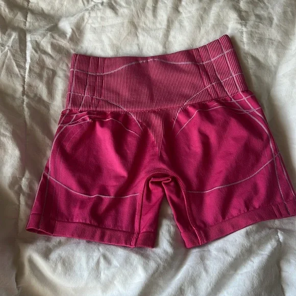 FIRM Gymshark | Apex Seamless Shorts - Picture 7 of 11